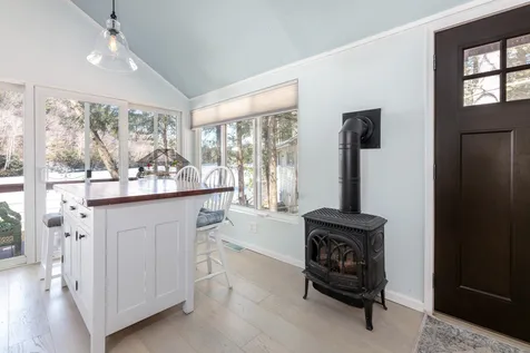 5 Cove Way New Hampton NH 03256