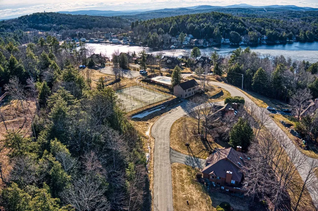 19 Overlook At Indian Cave Sunapee NH 03782