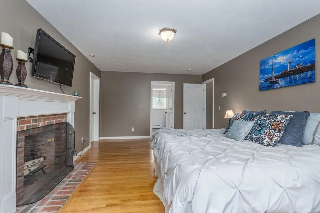 211 Oak Hill Road Barrington NH 03825
