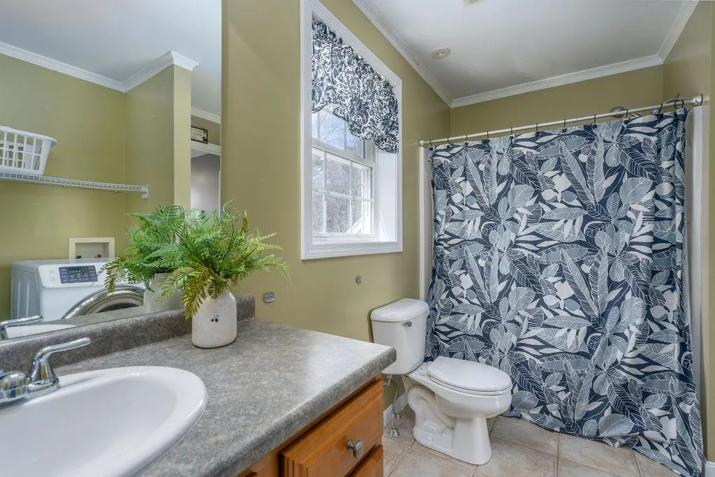 211 Oak Hill Road Barrington NH 03825