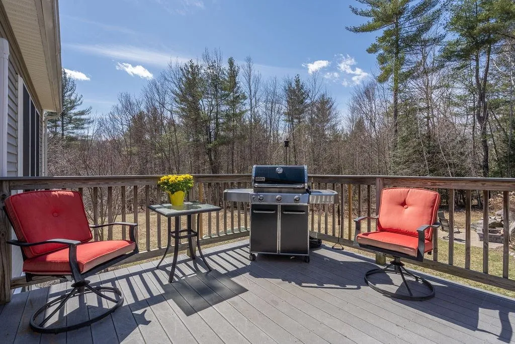 211 Oak Hill Road Barrington NH 03825