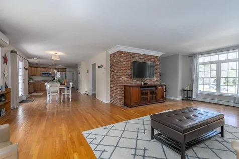 211 Oak Hill Road Barrington NH 03825
