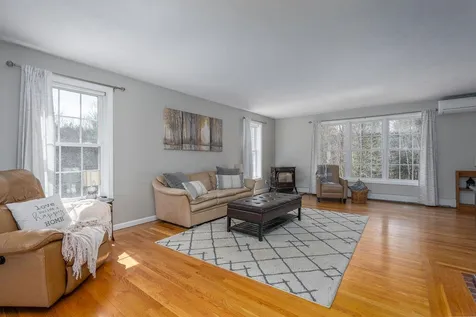 211 Oak Hill Road Barrington NH 03825