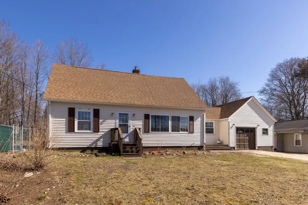 106 Oak Street Rollinsford NH 03869
