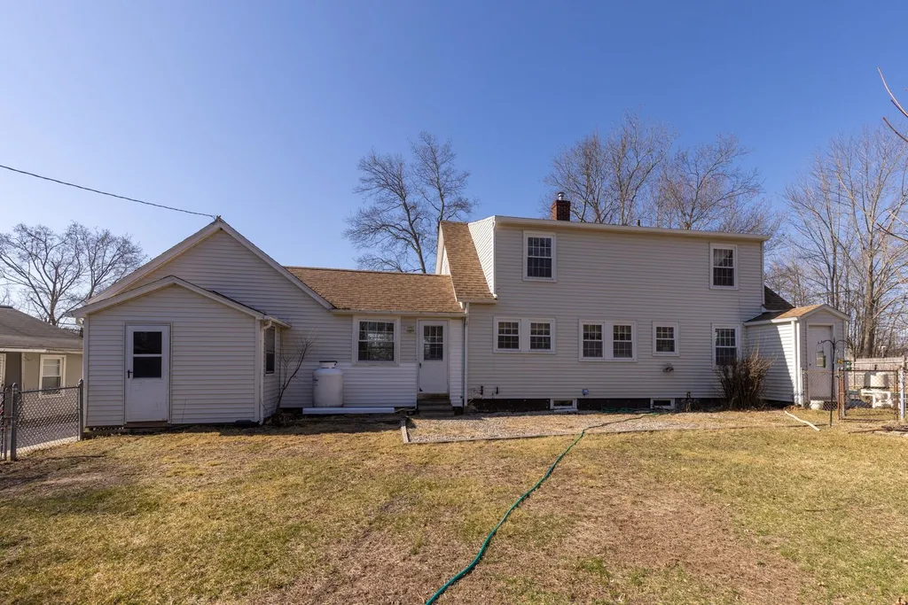 106 Oak Street Rollinsford NH 03869