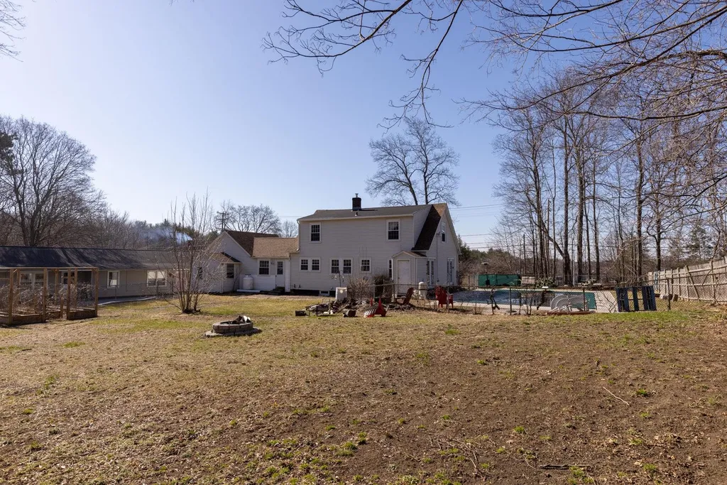 106 Oak Street Rollinsford NH 03869