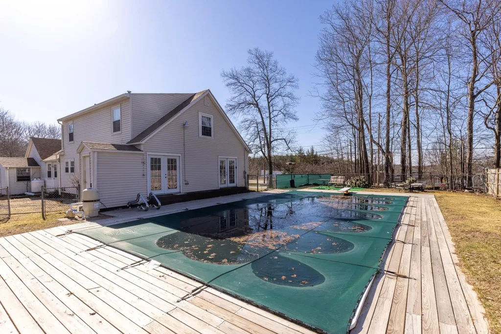 106 Oak Street Rollinsford NH 03869