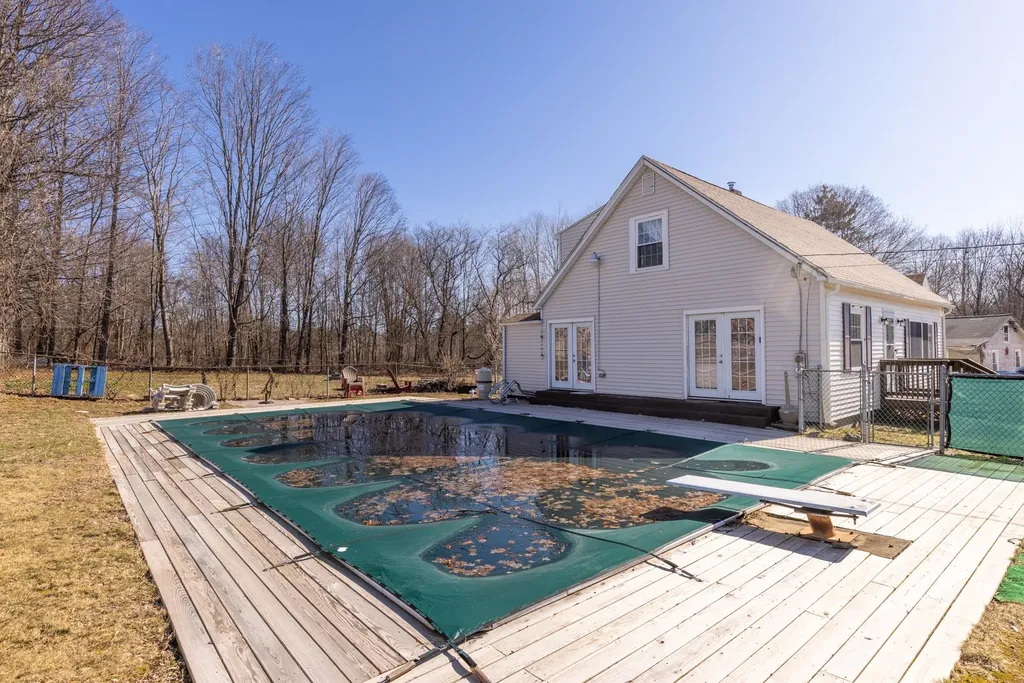 106 Oak Street Rollinsford NH 03869