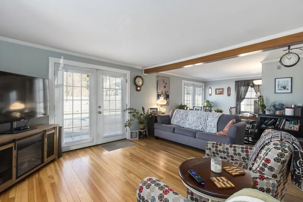 106 Oak Street Rollinsford NH 03869