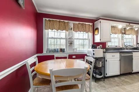 106 Oak Street Rollinsford NH 03869