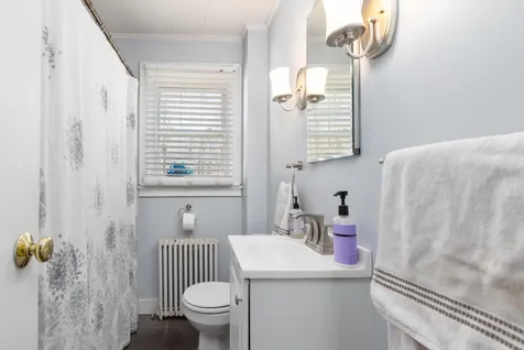 106 Oak Street Rollinsford NH 03869