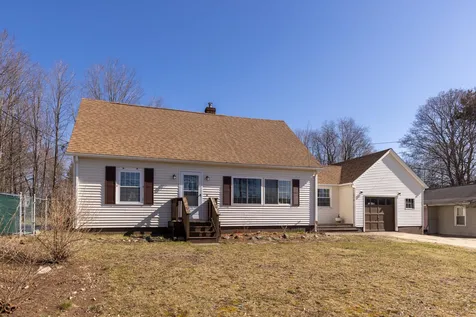106 Oak Street Rollinsford NH 03869