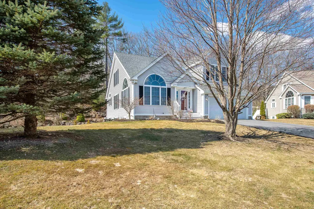 14 Saint Andrews Circle Dover NH 03820