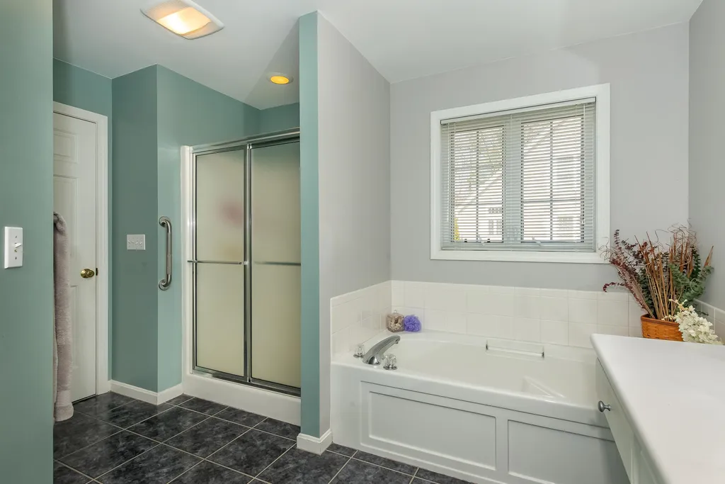 14 Saint Andrews Circle Dover NH 03820