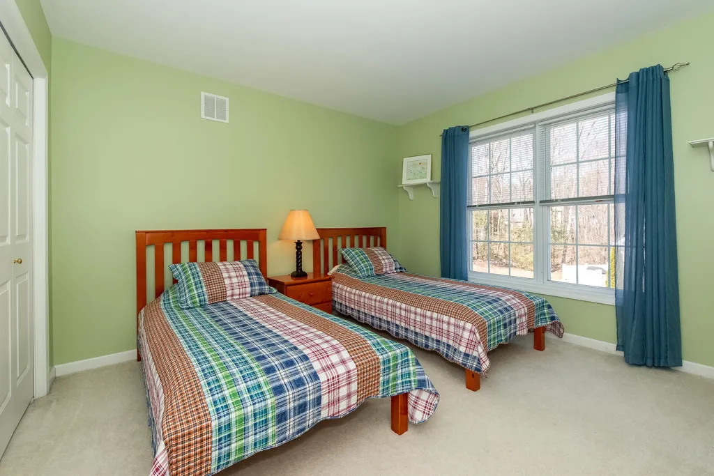 14 Saint Andrews Circle Dover NH 03820