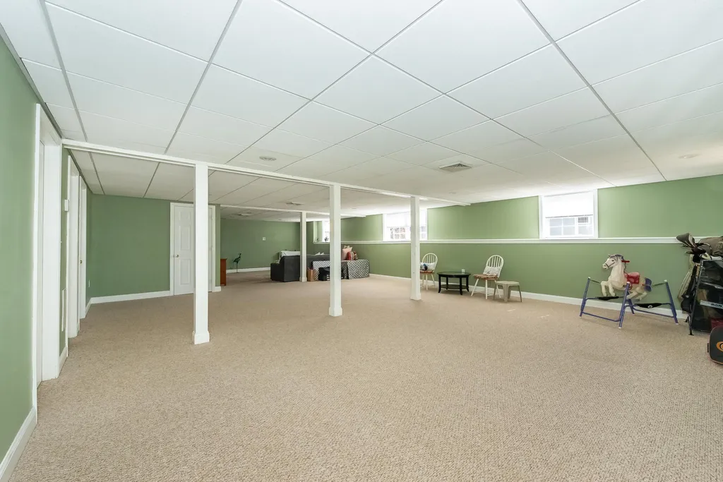 14 Saint Andrews Circle Dover NH 03820