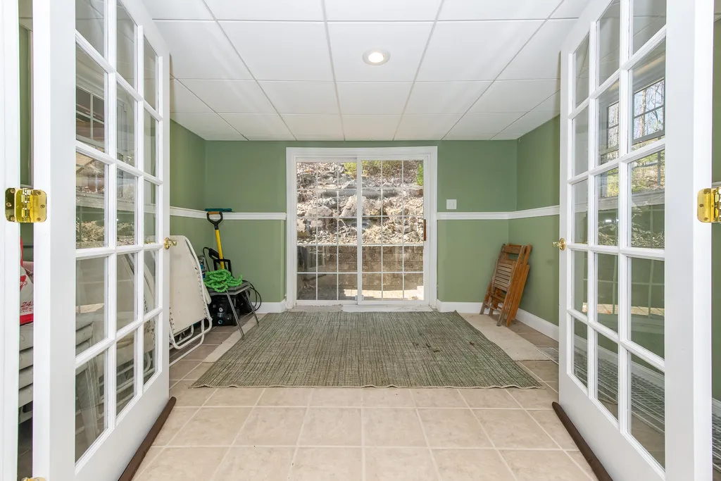 14 Saint Andrews Circle Dover NH 03820