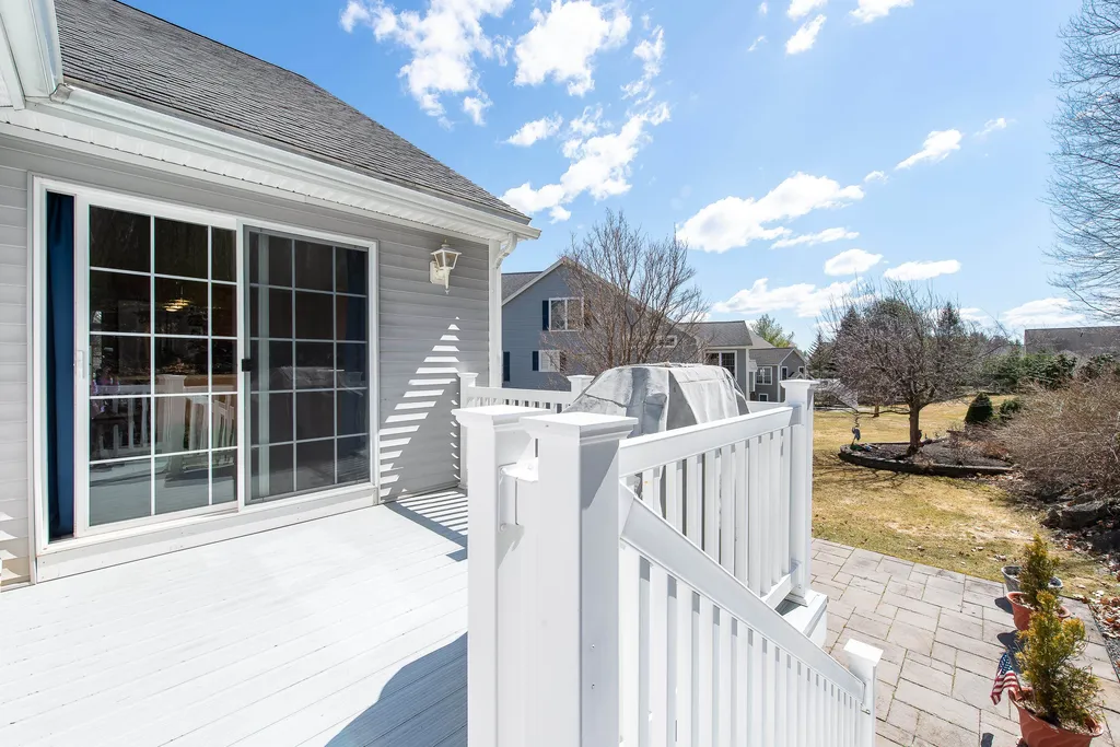 14 Saint Andrews Circle Dover NH 03820