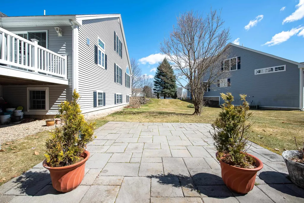 14 Saint Andrews Circle Dover NH 03820