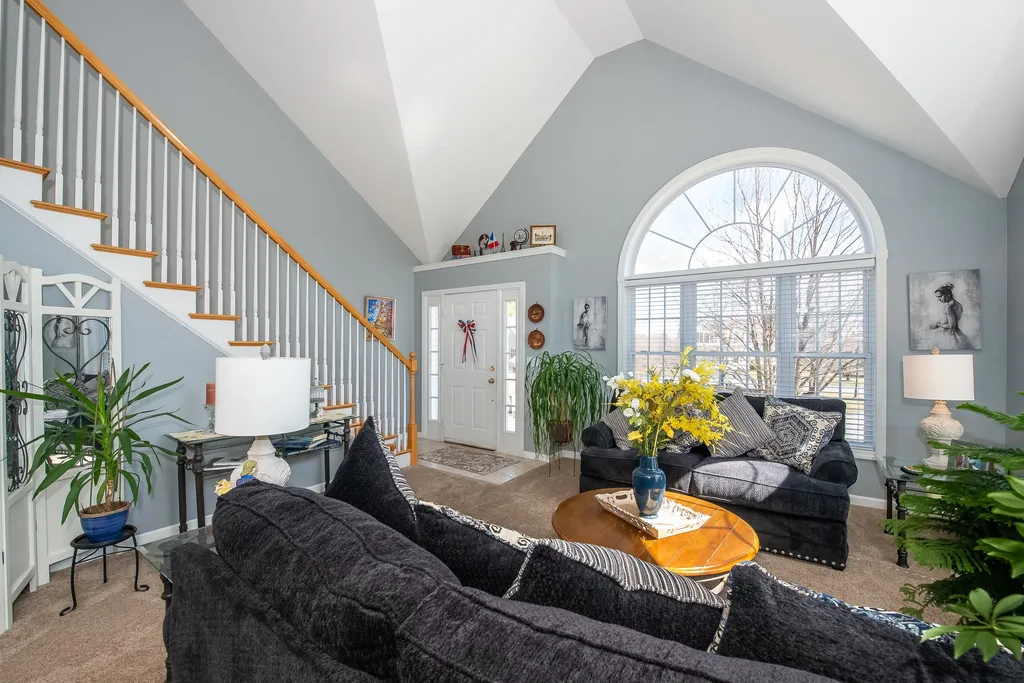 14 Saint Andrews Circle Dover NH 03820