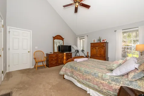 14 Saint Andrews Circle Dover NH 03820