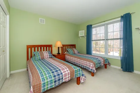 14 Saint Andrews Circle Dover NH 03820