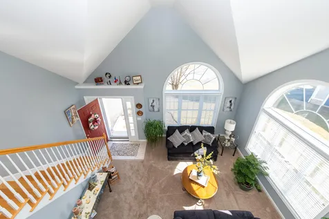 14 Saint Andrews Circle Dover NH 03820