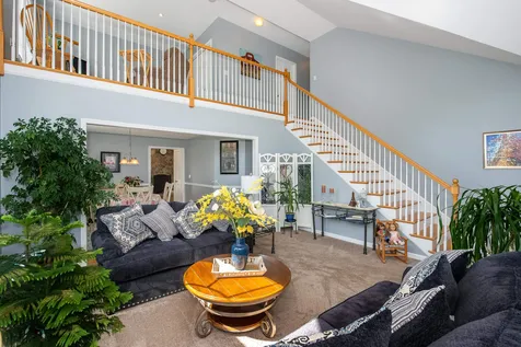 14 Saint Andrews Circle Dover NH 03820