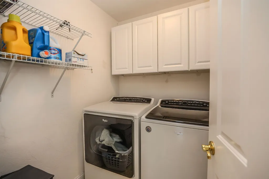 13 Hancock Lane Pelham NH 03076