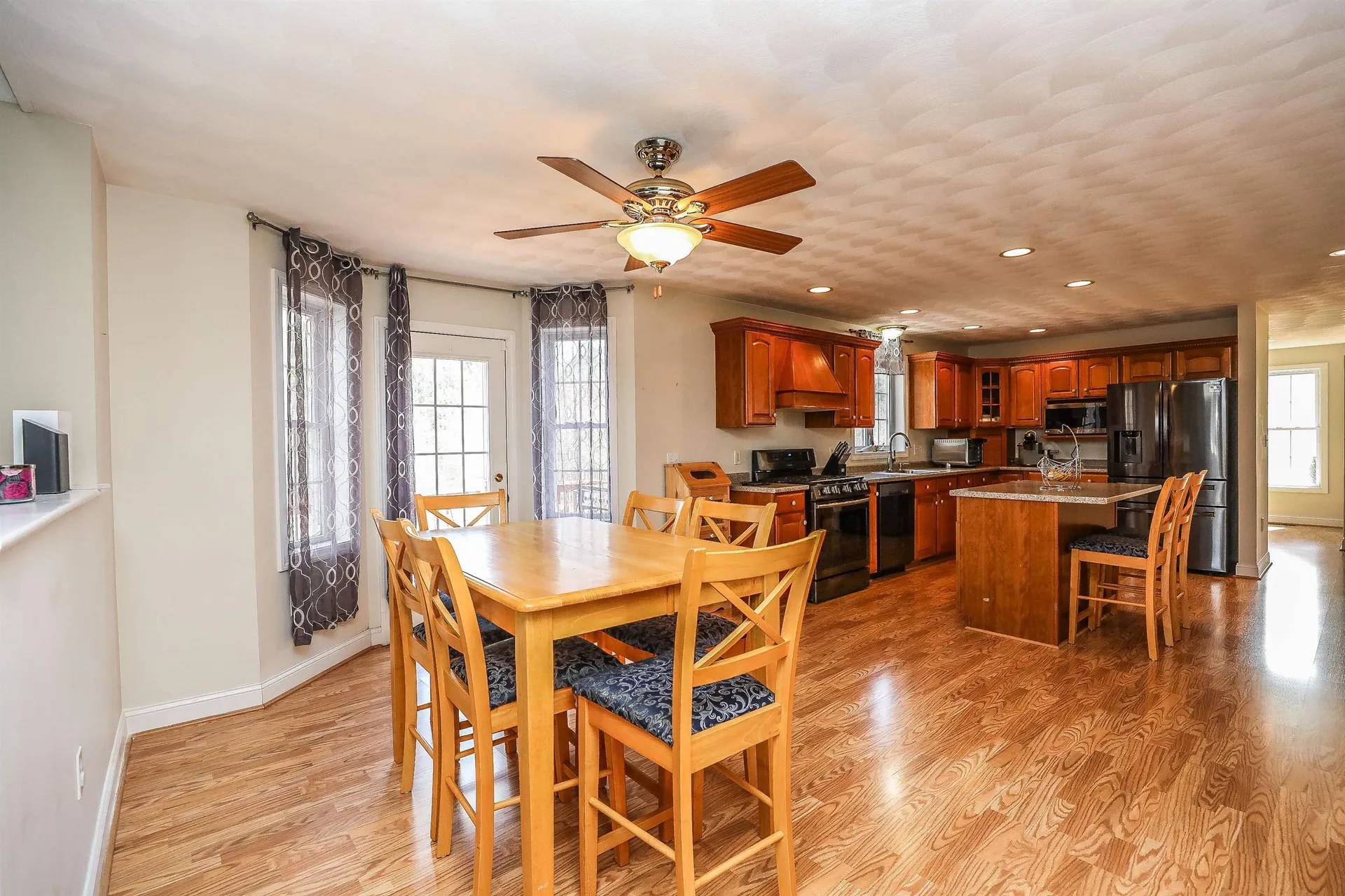 13 Hancock Lane Pelham NH 03076