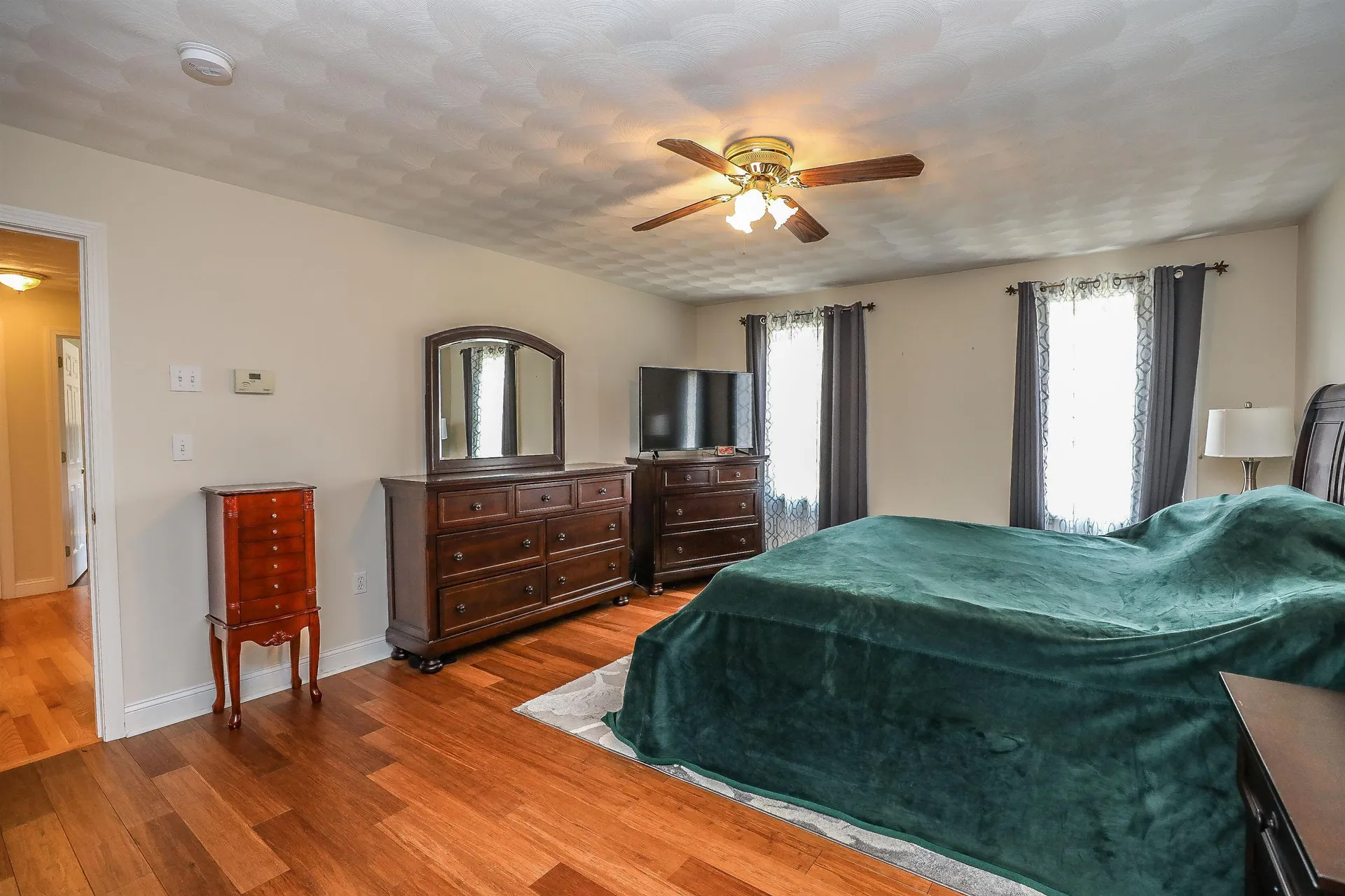 13 Hancock Lane Pelham NH 03076