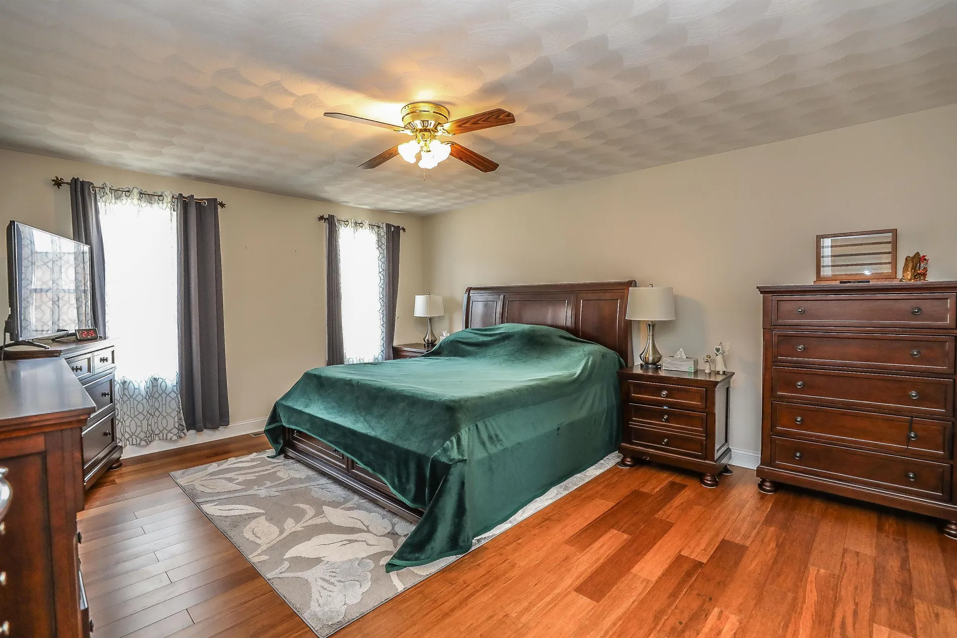 13 Hancock Lane Pelham NH 03076