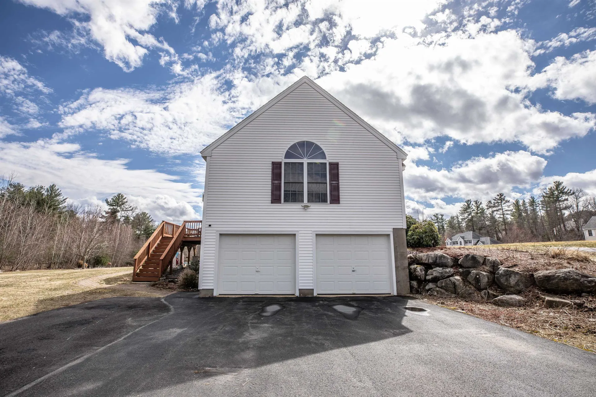 13 Hancock Lane Pelham NH 03076