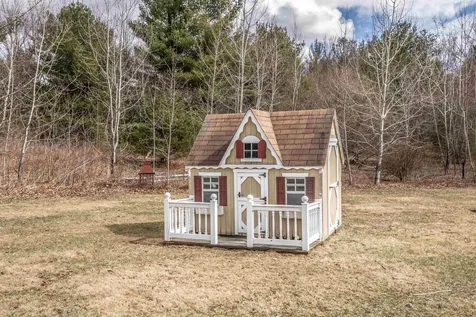 13 Hancock Lane Pelham NH 03076