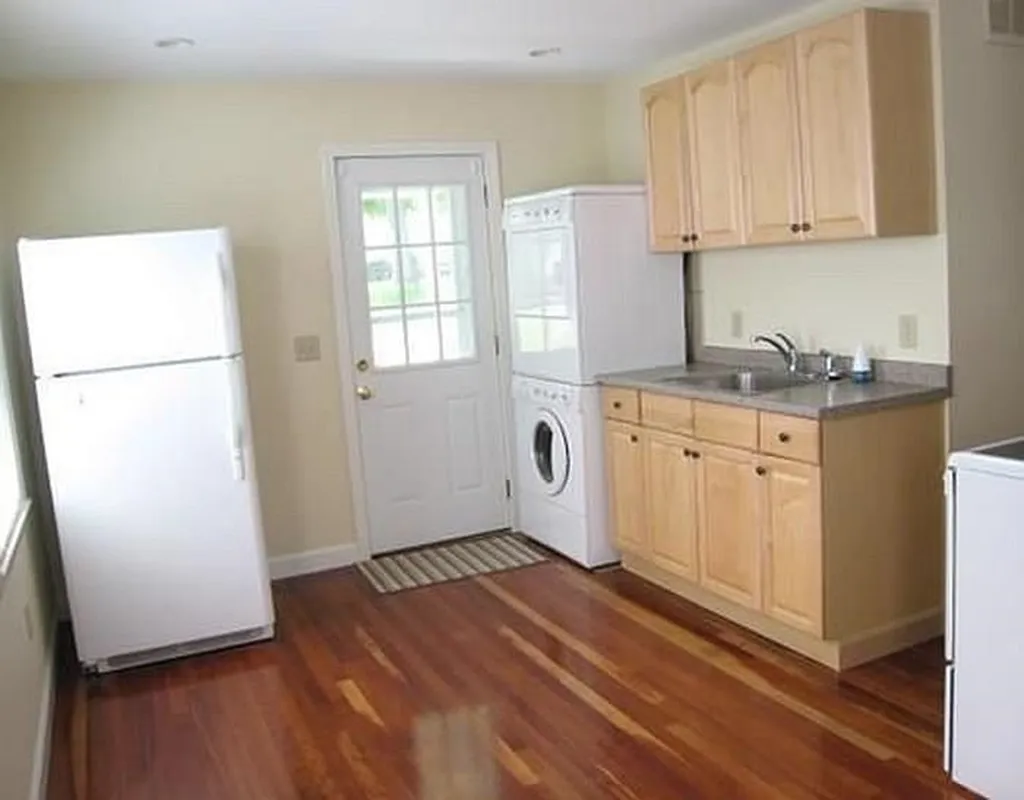 33-35 Boush Street Kittery ME 03904