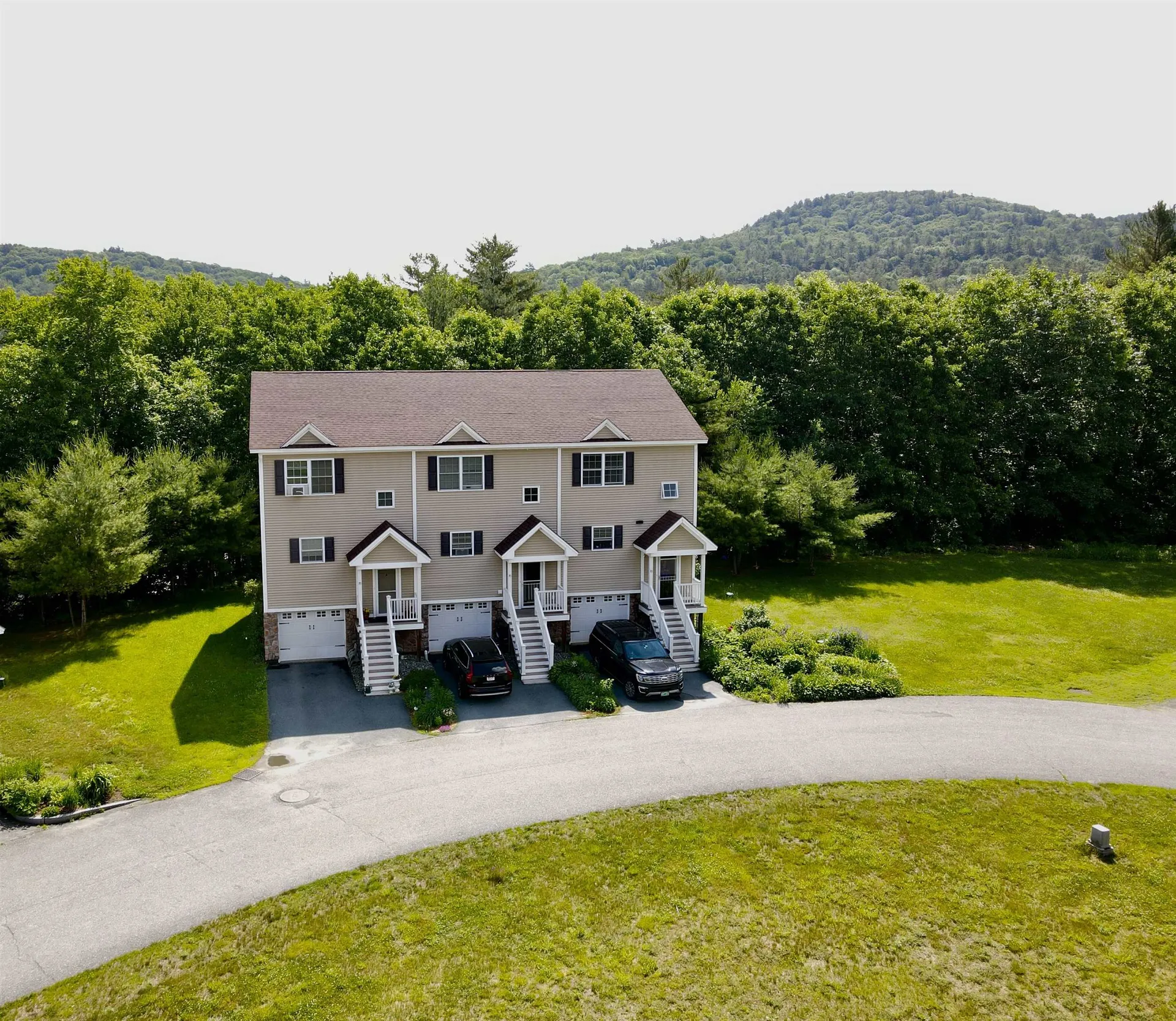 70 Winston Drive Hartford VT 05088