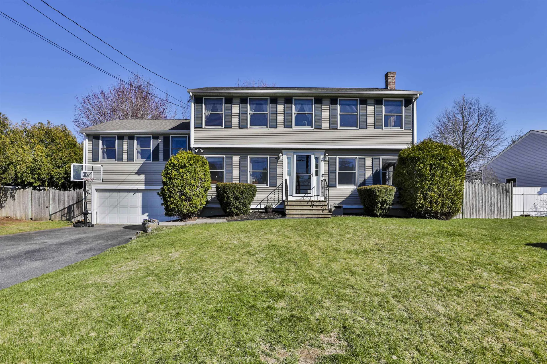 35 Elmwood Avenue Salem NH 03079