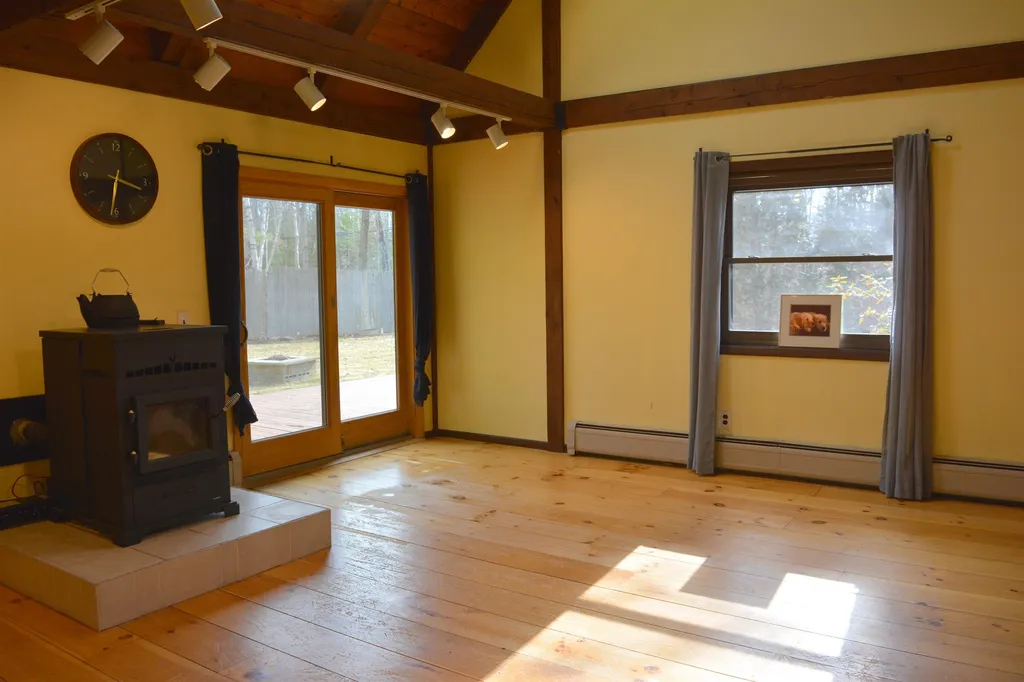94 Longwood Drive Grantham NH 03753
