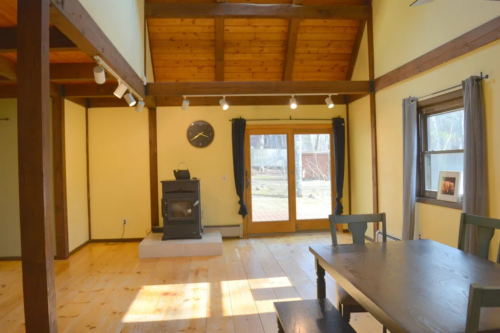 94 Longwood Drive Grantham NH 03753