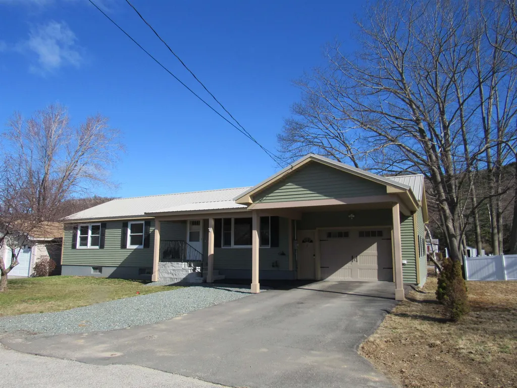 7 Willis Place Gorham NH 03581