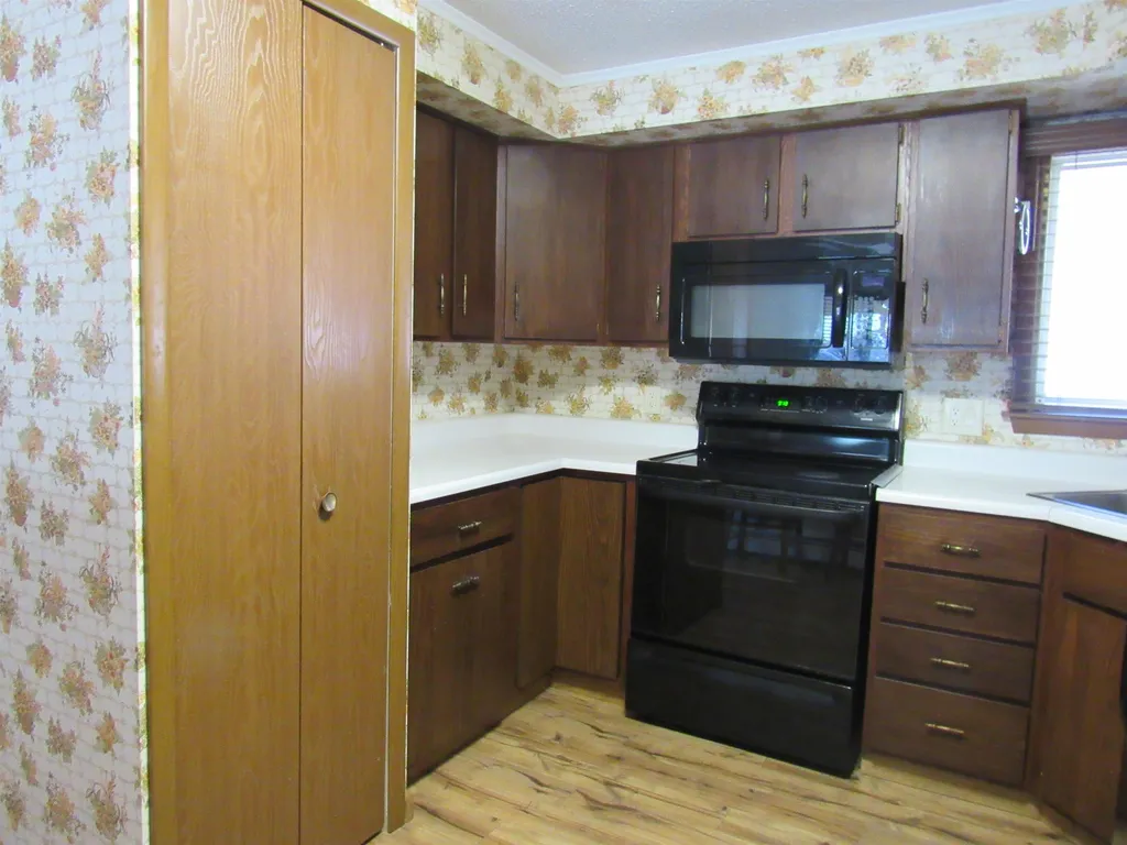 7 Willis Place Gorham NH 03581
