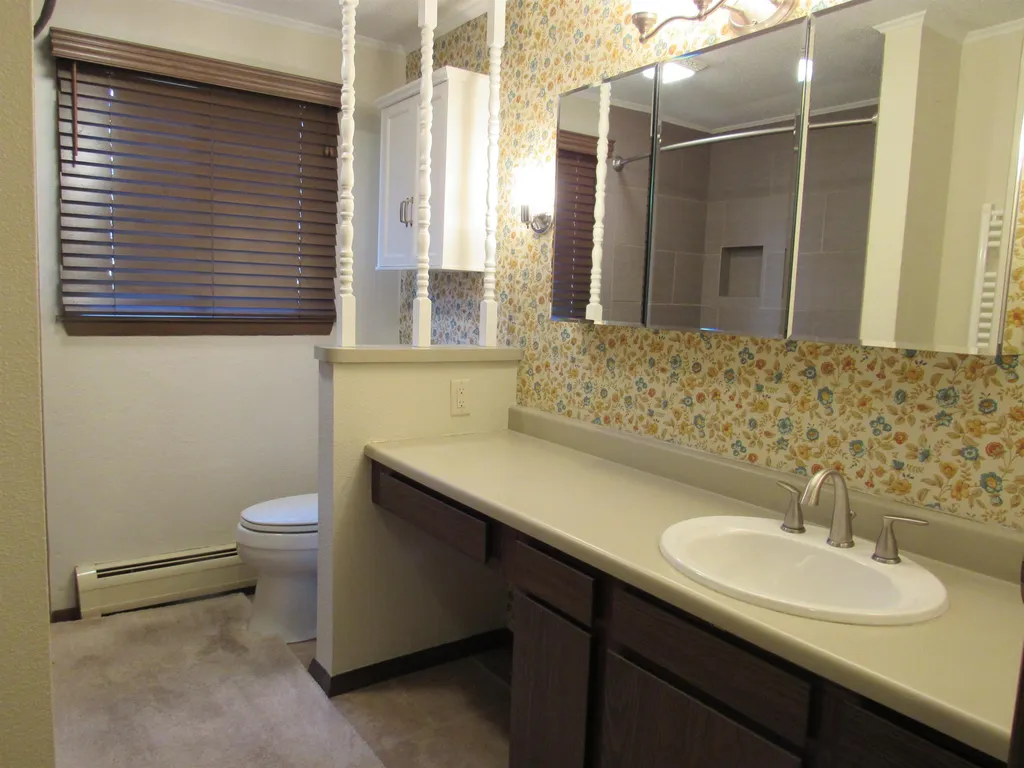 7 Willis Place Gorham NH 03581