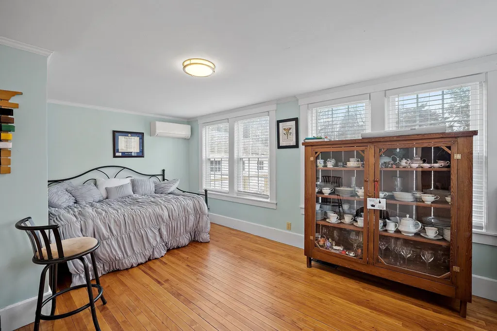 9 Gale Avenue Northfield NH 03276