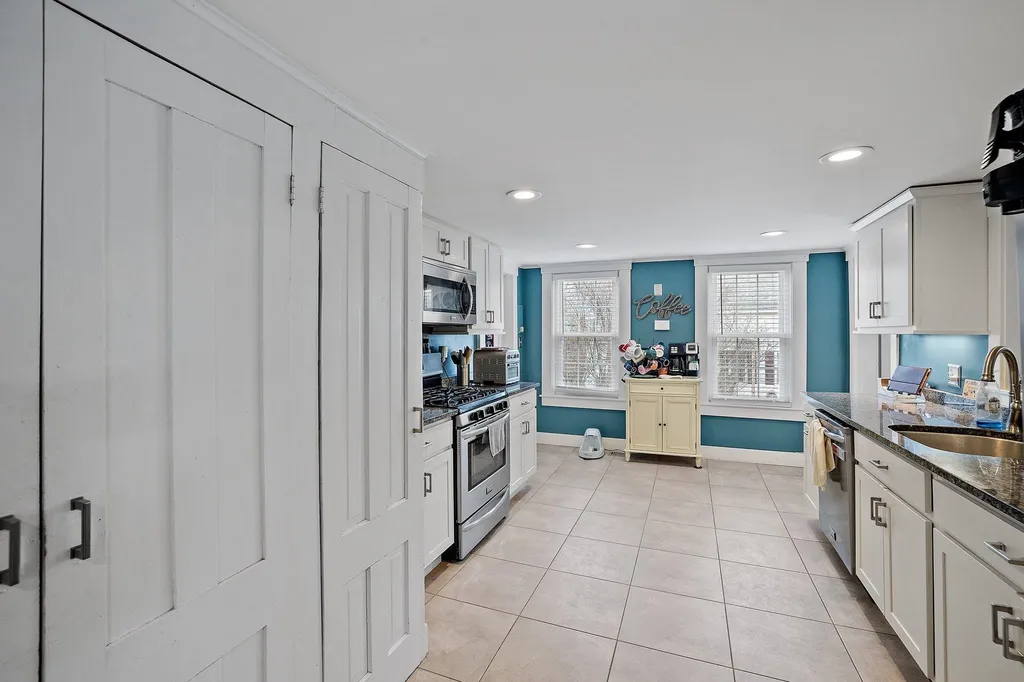 9 Gale Avenue Northfield NH 03276