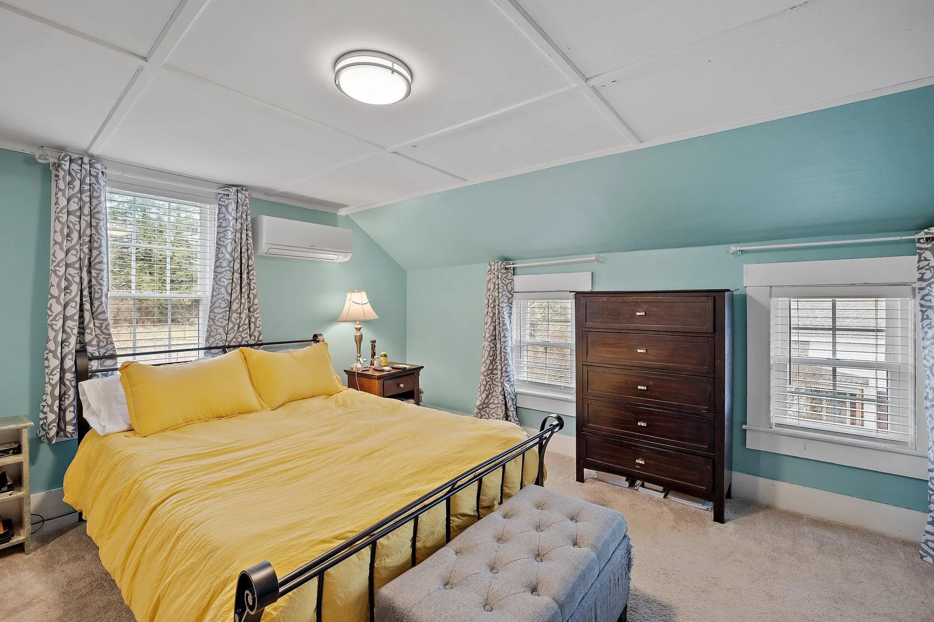 9 Gale Avenue Northfield NH 03276