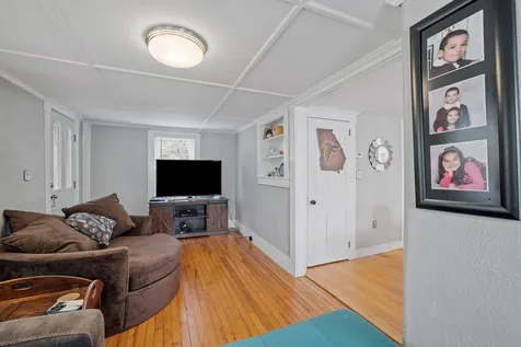9 Gale Avenue Northfield NH 03276