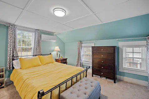 9 Gale Avenue Northfield NH 03276