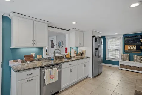 9 Gale Avenue Northfield NH 03276