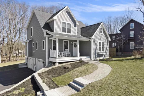 1079 Maplewood Avenue Portsmouth NH 03801