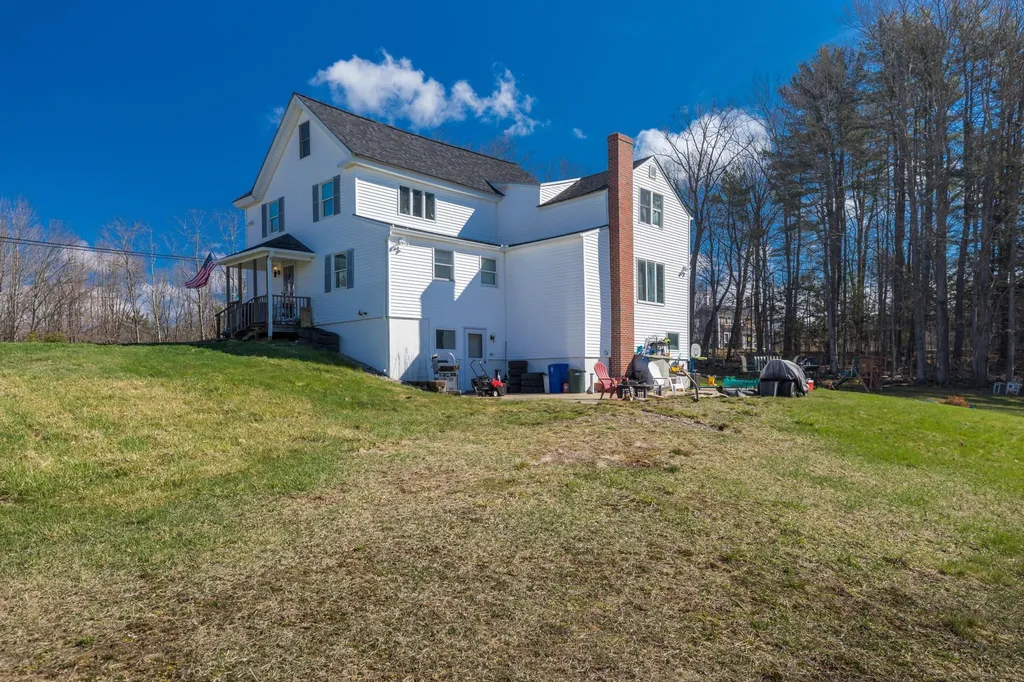 2 Hayes Road Madbury NH 03823